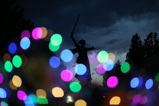 Акция "Свет Великой Победы" на Мамаевом кургане