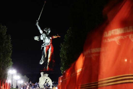 Акция "Свет Великой Победы" на Мамаевом кургане