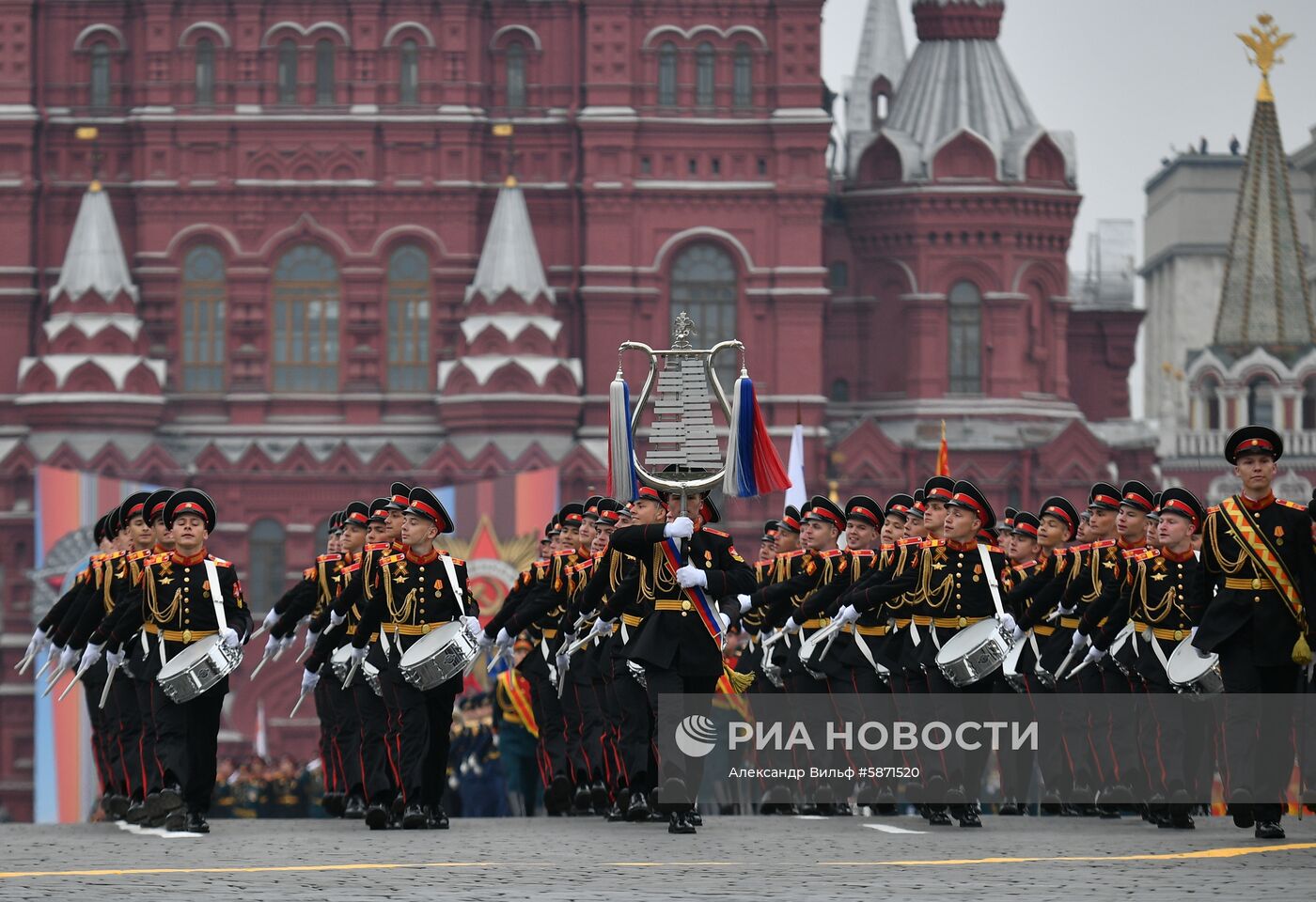 Военный парад, посвящённый 74-й годовщине Победы в Великой Отечественной войне