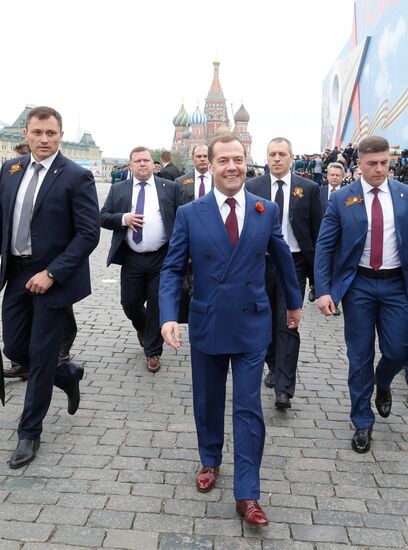 Президент РФ В. Путин и премьер-министр РФ Д. Медведев на военном параде в честь 74-й годовщины Победы в ВОВ