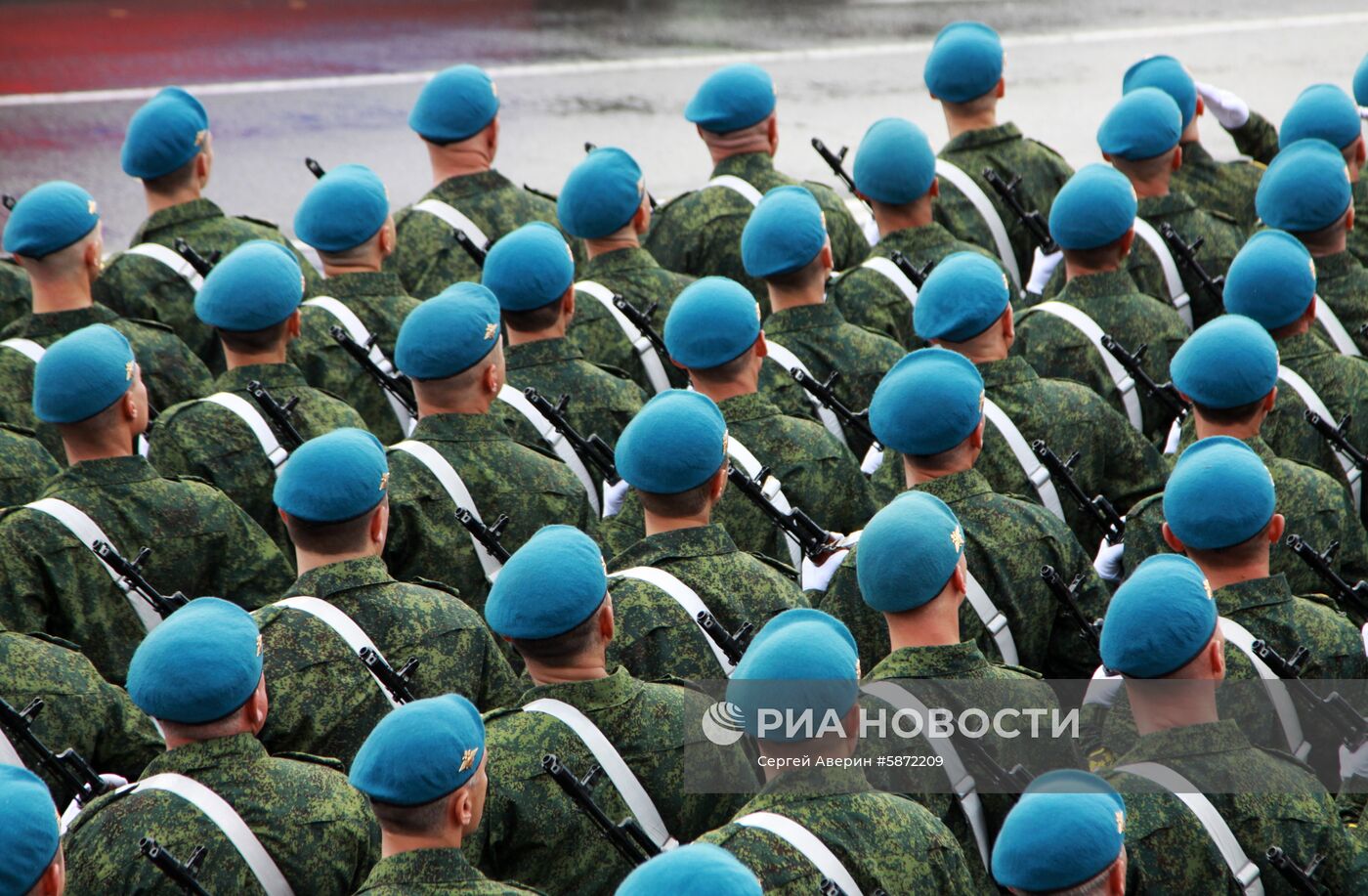 Празднование Дня Победы в Донецке и Луганске