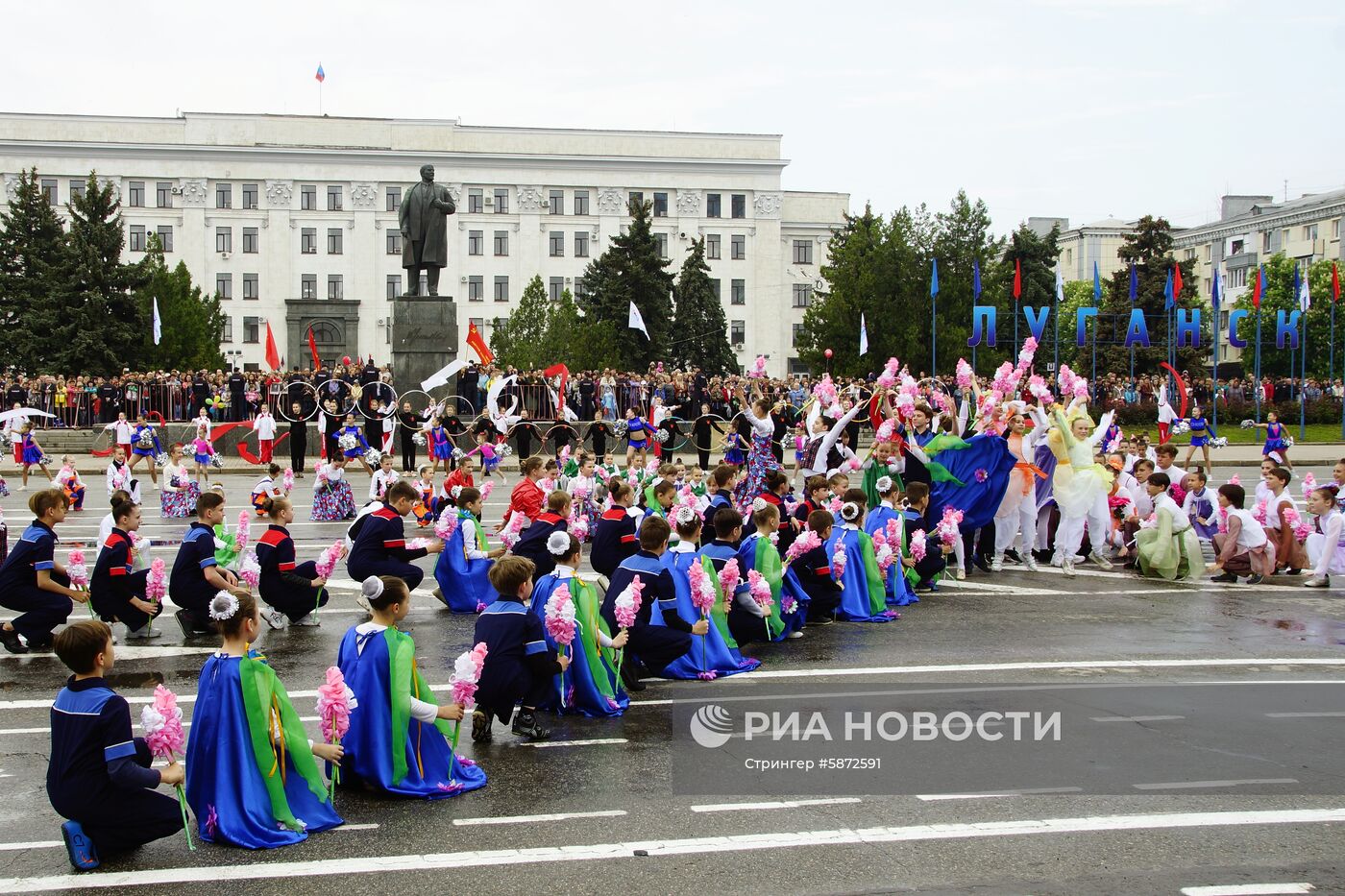 Празднование Дня Победы в Донецке и Луганске