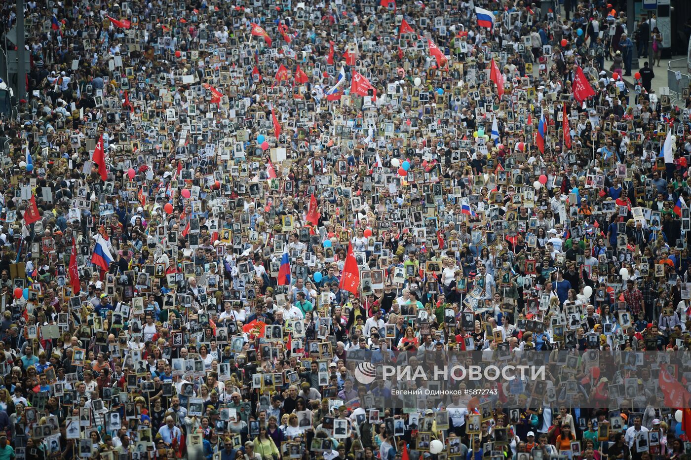 Бессмертный полк в кировском районе