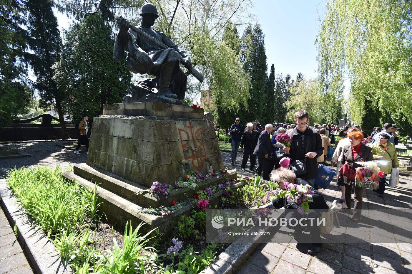 Акция "Бессмертный полк" и празднование Дня Победы на Украине