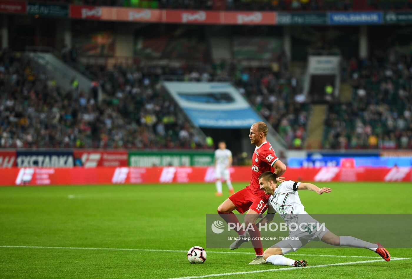 Футбол. РПЛ. Матч "Локомотив" - "Рубин"