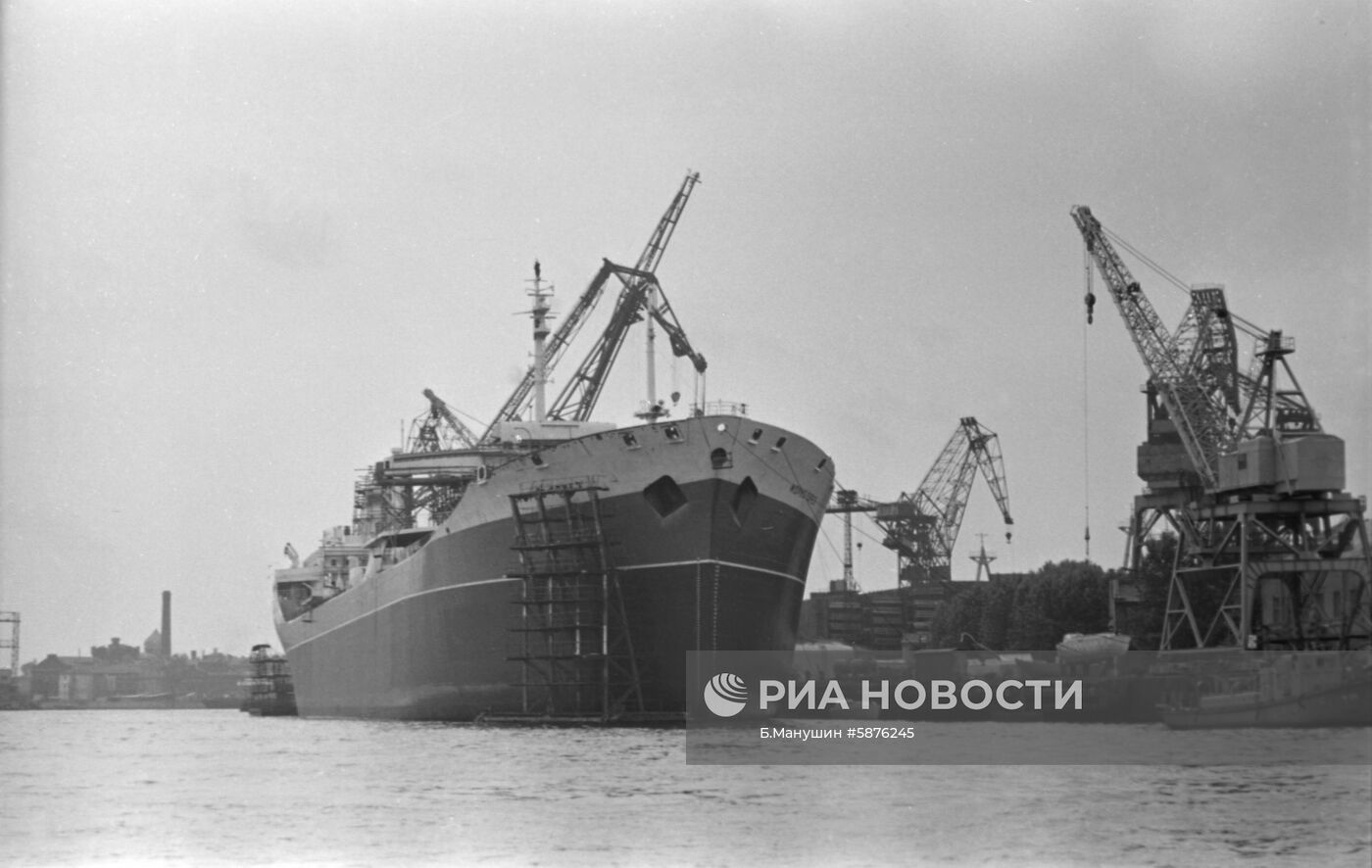 Танкер "Морис Торез"