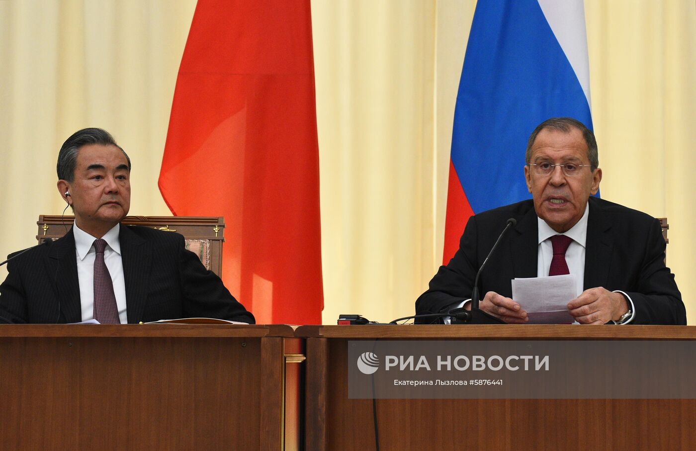 Встреча глав МИД РФ и Китая С. Лаврова и Ван И