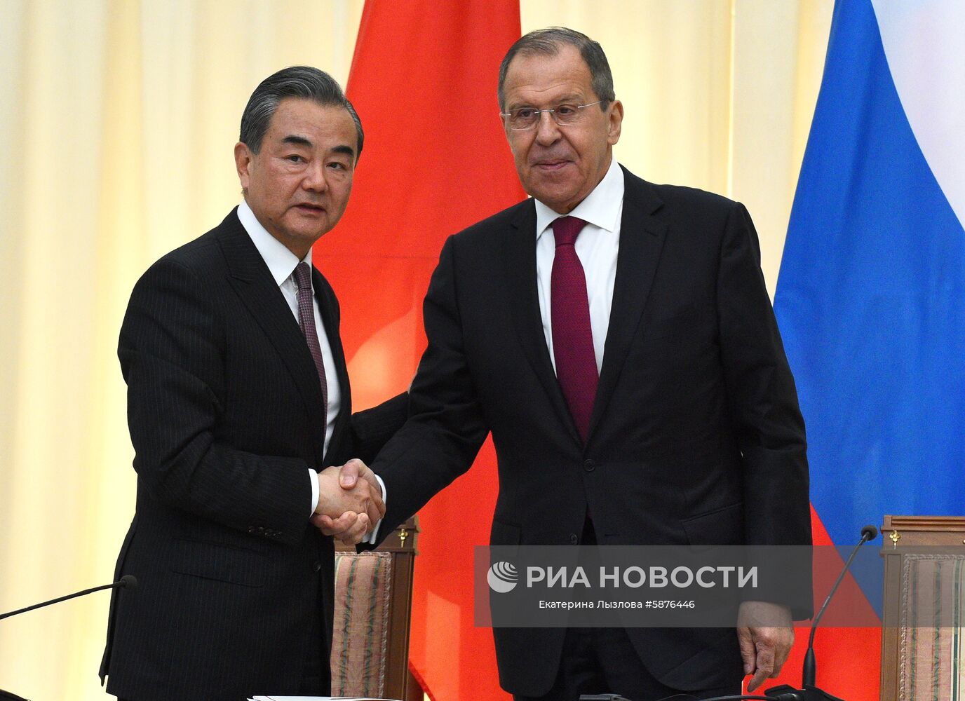 Встреча глав МИД РФ и Китая С. Лаврова и Ван И