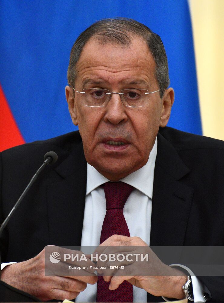 Встреча глав МИД РФ и Китая С. Лаврова и Ван И
