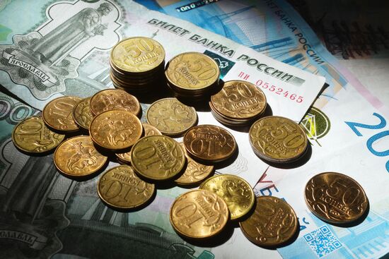 Центробанк перестал выпускать в обращение монеты номиналом ниже рубля