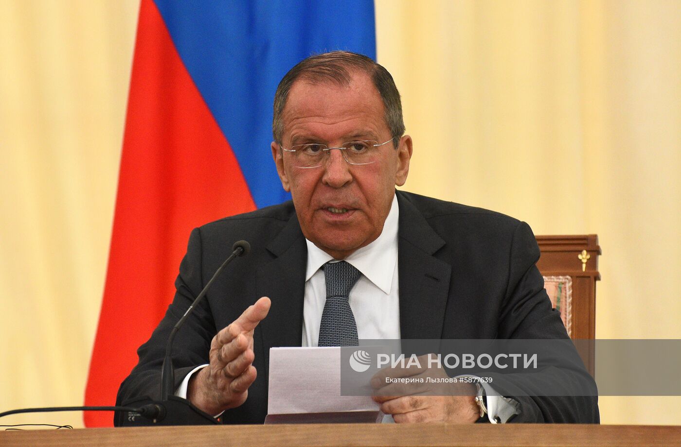 Министр иностранных дел РФ Сергей Лавров во время совместной пресс-конференции с госсекретарем США Майком Помпео по итогам переговоров в Сочи. Место: Россия, Краснодарский край, Сочи. Автор: Екатерина Лызлова/РИА Новости. Встреча главы МИД РФ С. Лаврова с госсекретарем США М. Помпео