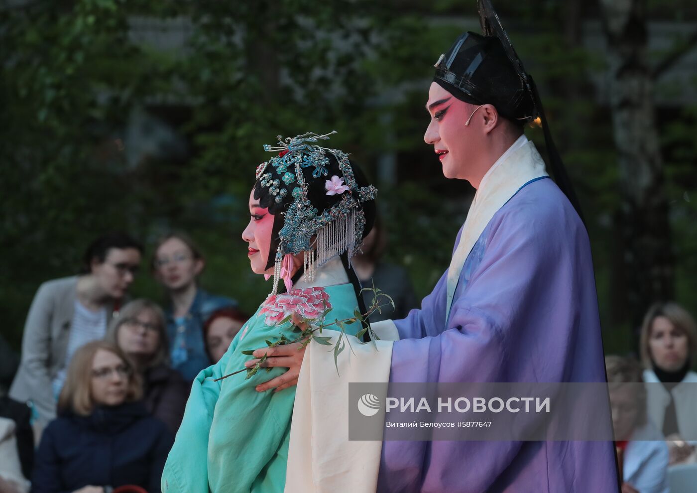 Спектакль "Пионовая беседка" в рамках Чеховского фестиваля