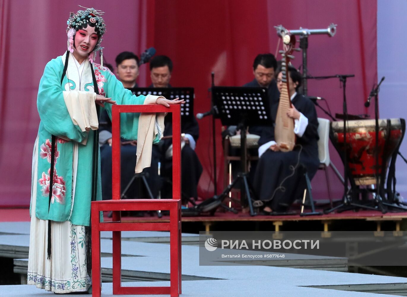 Спектакль "Пионовая беседка" в рамках Чеховского фестиваля