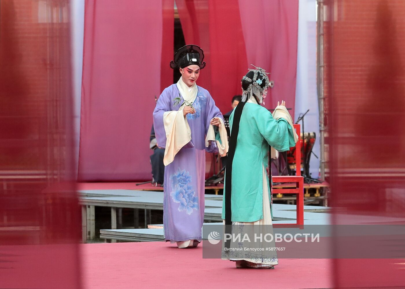 Спектакль "Пионовая беседка" в рамках Чеховского фестиваля