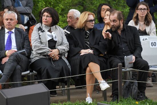 Спектакль "Пионовая беседка" в рамках Чеховского фестиваля