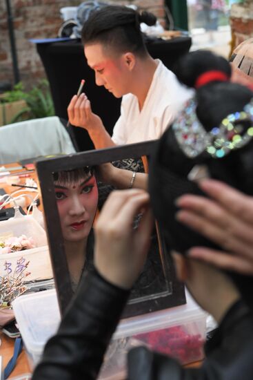 Спектакль "Пионовая беседка" в рамках Чеховского фестиваля