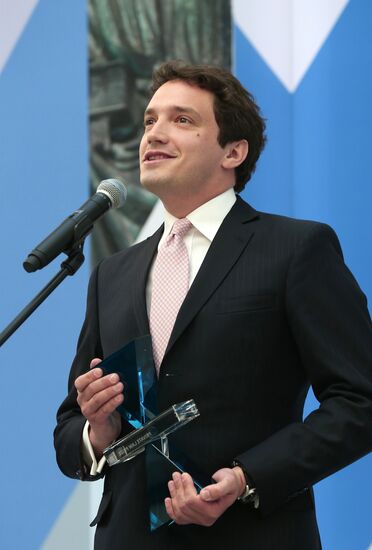 Рабочая поездка премьер-министра РФ Д. Медведева в Санкт-Петербург