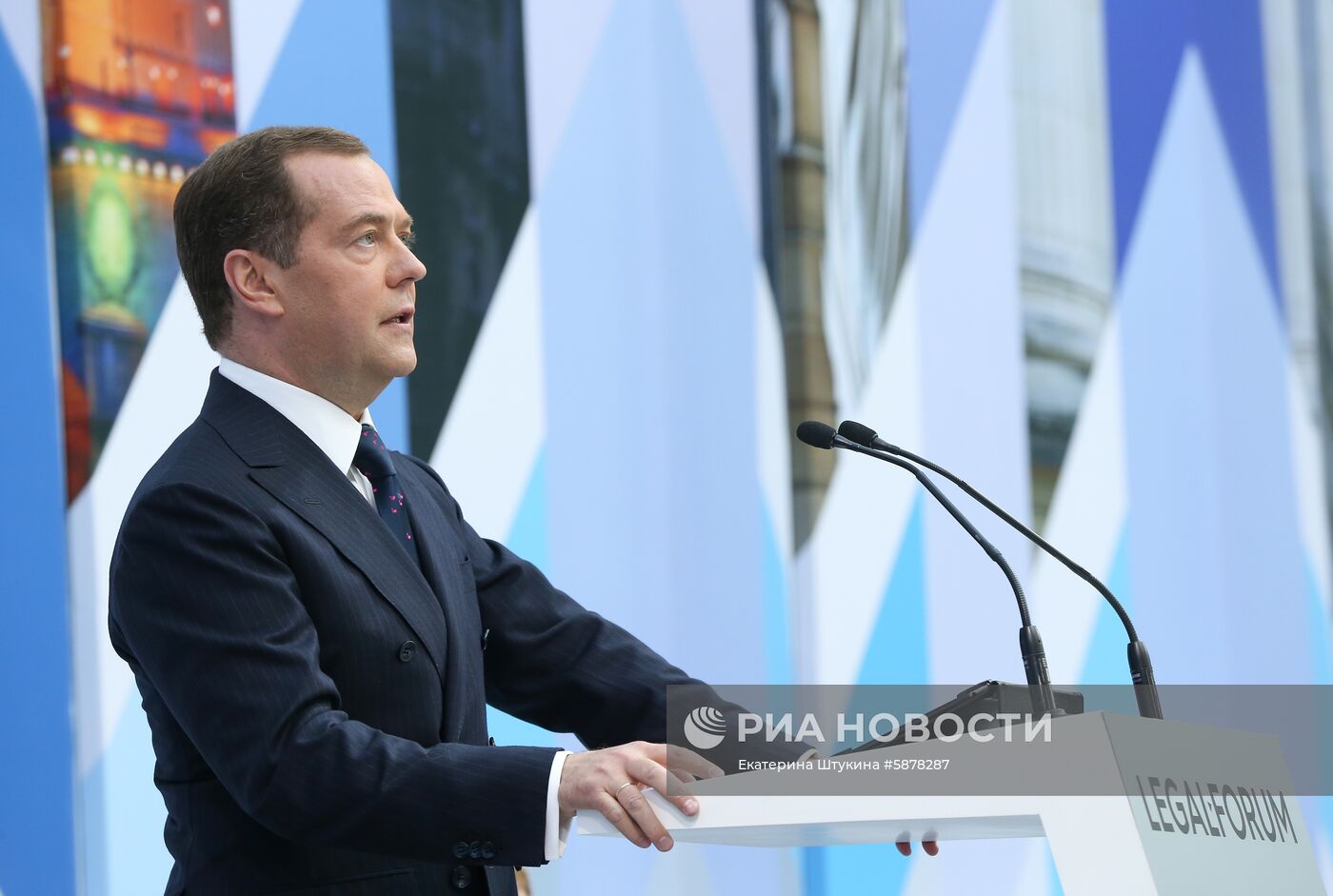 Рабочая поездка премьер-министра РФ Д. Медведева в Санкт-Петербург