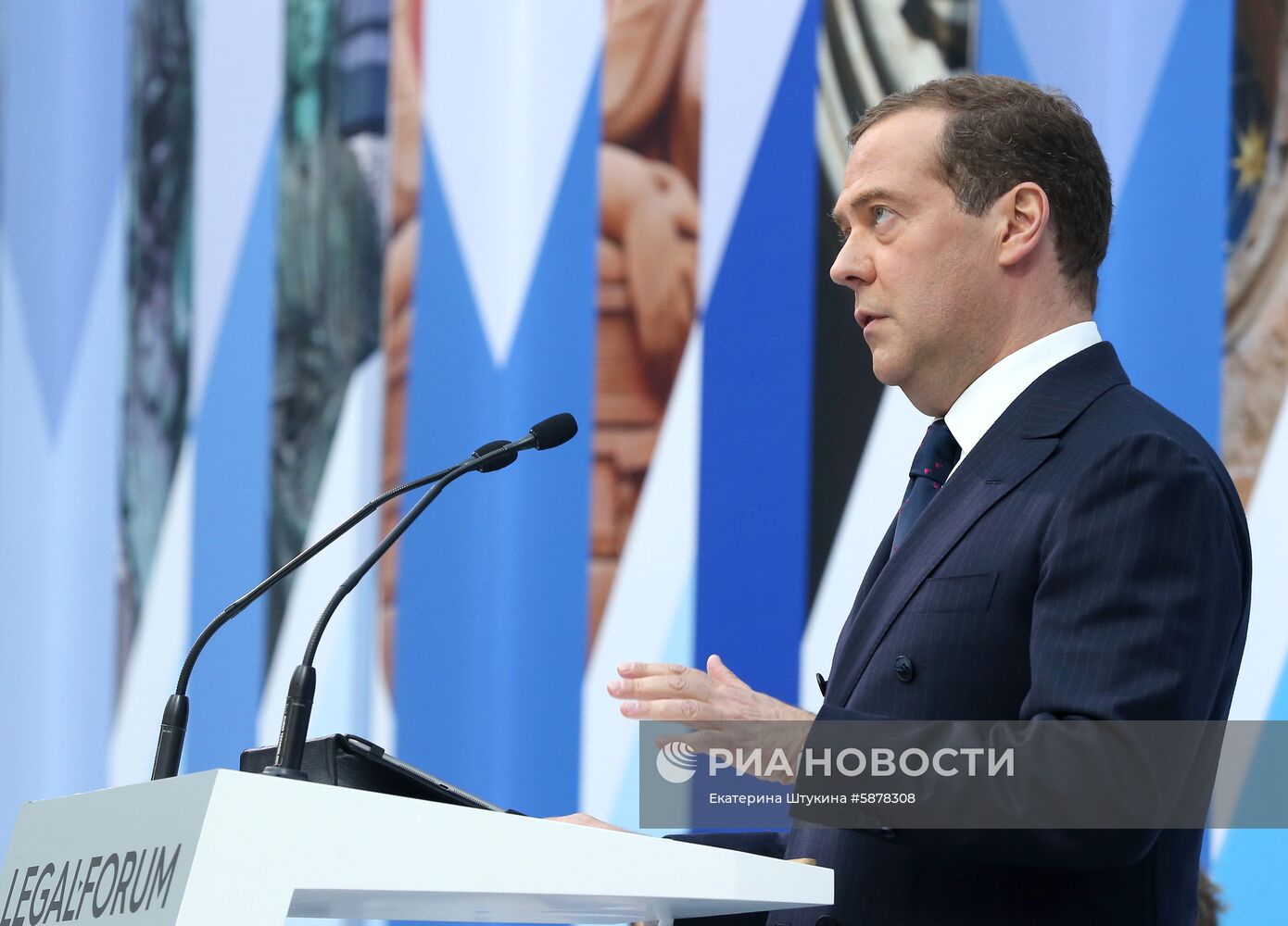 Рабочая поездка премьер-министра РФ Д. Медведева в Санкт-Петербург