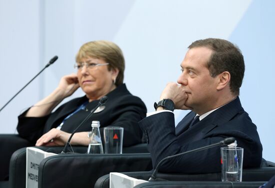 Рабочая поездка премьер-министра РФ Д. Медведева в Санкт-Петербург