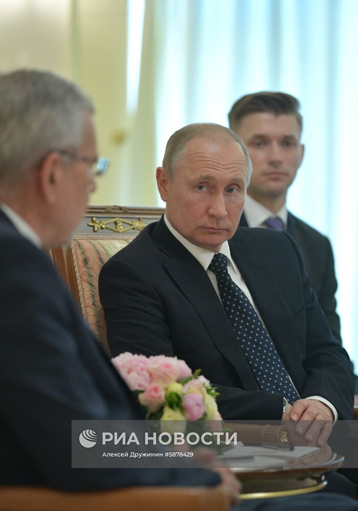 Встреча президента РФ В. Путина с президентом Австрии А. ван дер Белленом