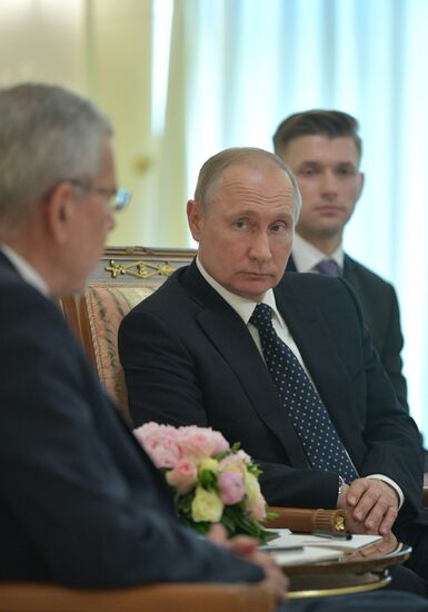 Встреча президента РФ В. Путина с президентом Австрии А. ван дер Белленом