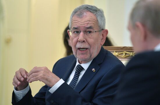 Встреча президента РФ В. Путина с президентом Австрии А. ван дер Белленом