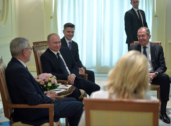 Встреча президента РФ В. Путина с президентом Австрии А. ван дер Белленом