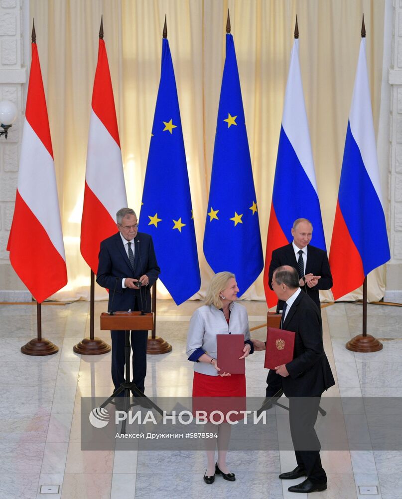 Встреча президента РФ В. Путина с президентом Австрии А. ван дер Белленом