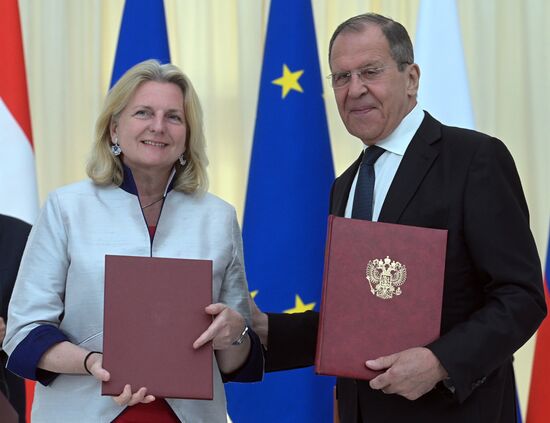 Встреча президента РФ В. Путина с президентом Австрии А. ван дер Белленом