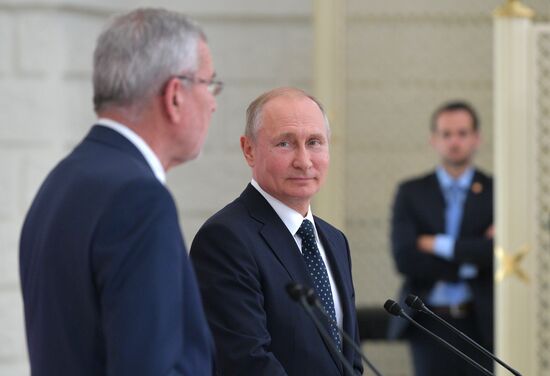 Встреча президента РФ В. Путина с президентом Австрии А. ван дер Белленом