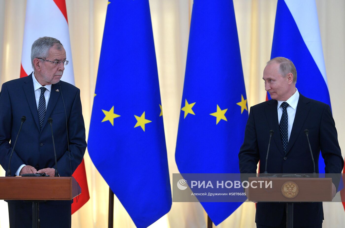 Встреча президента РФ В. Путина с президентом Австрии А. ван дер Белленом