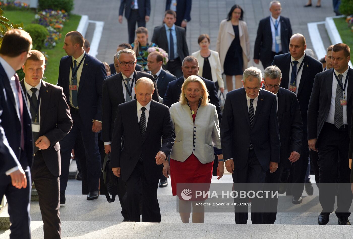 Встреча президента РФ В. Путина с президентом Австрии А. ван дер Белленом