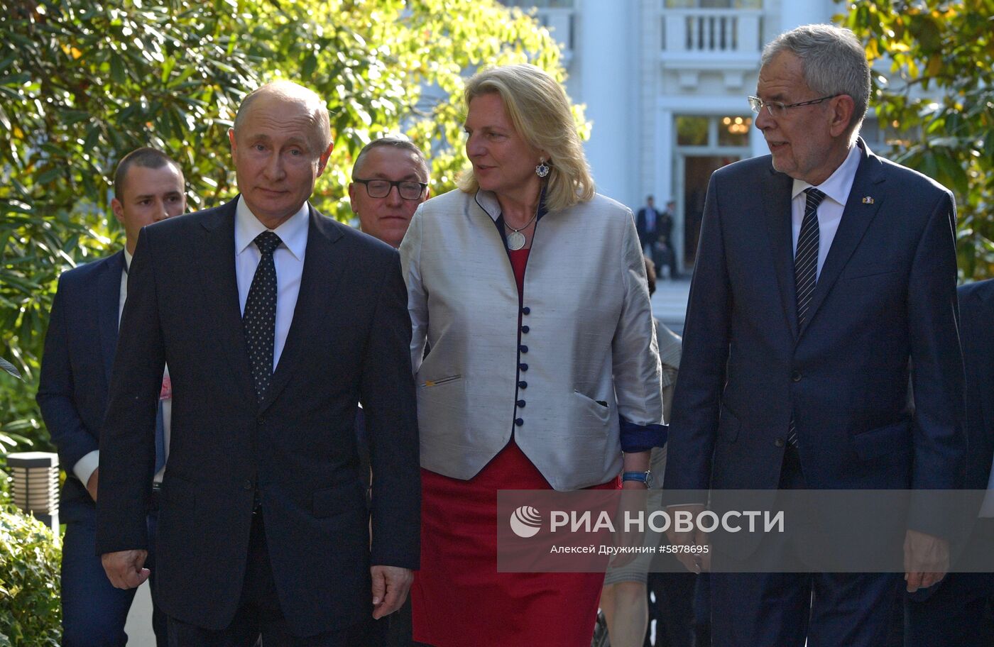 Встреча президента РФ В. Путина с президентом Австрии А. ван дер Белленом