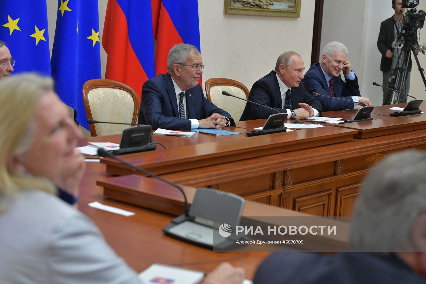 Встреча президента РФ В. Путина с президентом Австрии А. ван дер Белленом
