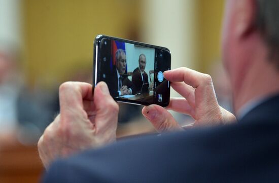 Встреча президента РФ В. Путина с президентом Австрии А. ван дер Белленом