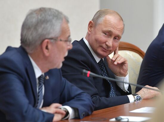 Встреча президента РФ В. Путина с президентом Австрии А. ван дер Белленом