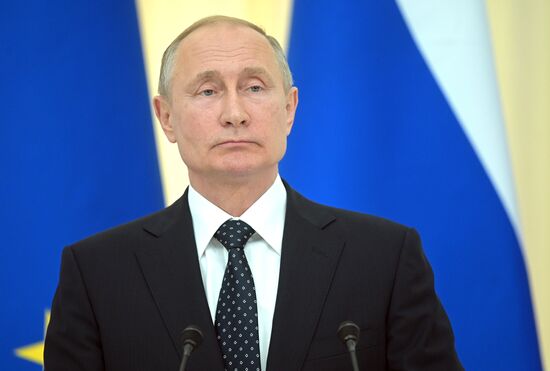 Встреча президента РФ В. Путина с президентом Австрии А. ван дер Белленом