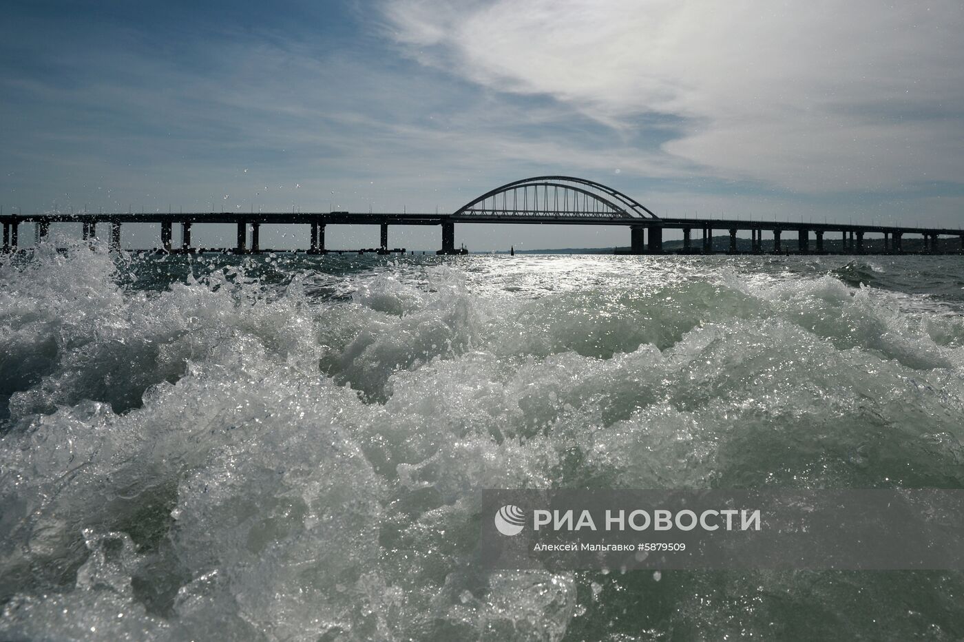 Работа береговой охраны пограничной службы ФСБ РФ в Керченском проливе