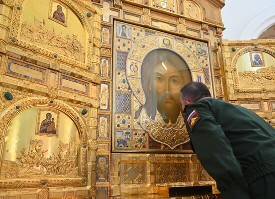 Главную икону храма вооруженных сил РФ доставили в Ростов-на-Дону