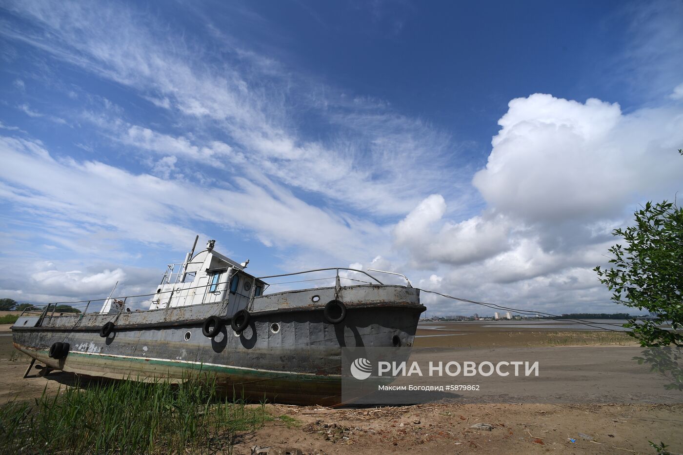 Понижение уровня воды в Волге