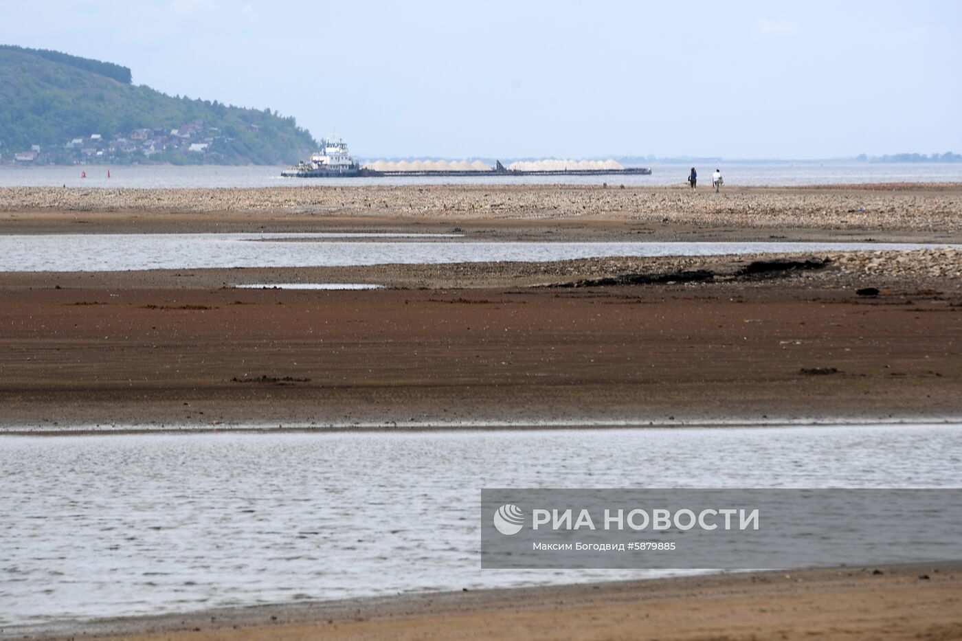 Понижение уровня воды в Волге