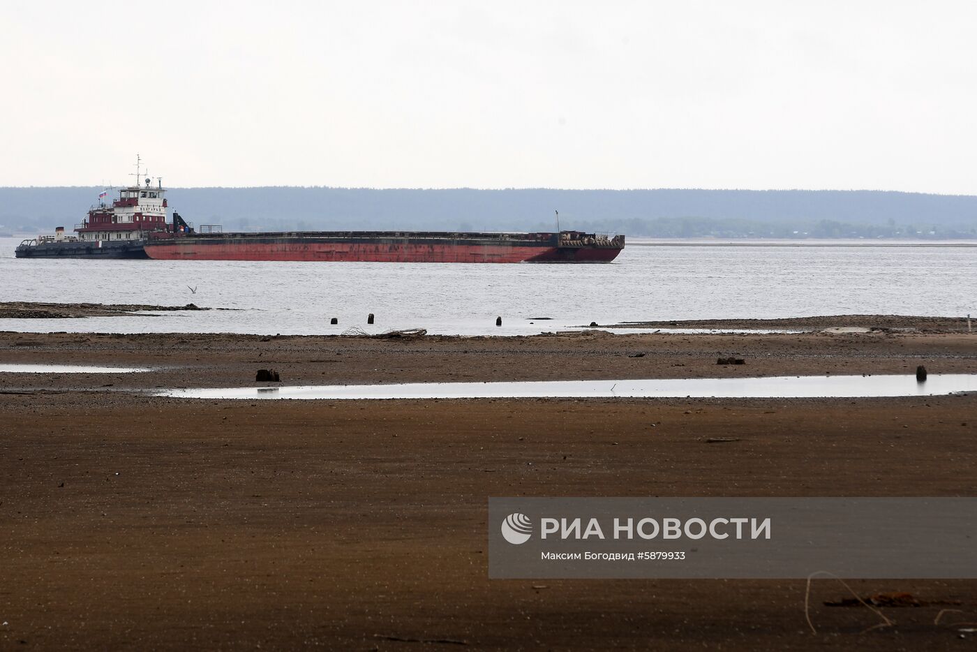 Понижение уровня воды в Волге