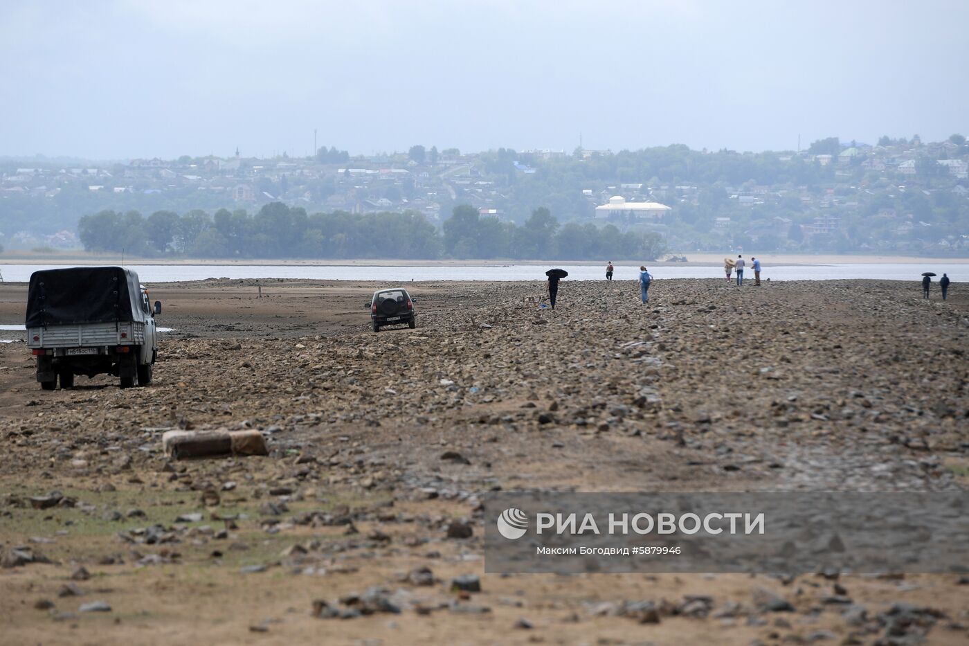 Понижение уровня воды в Волге