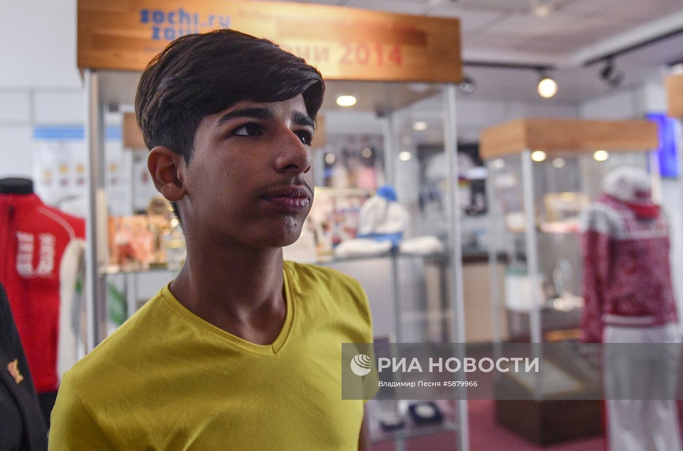 Иракский мальчик Касим Алькадим в Москве