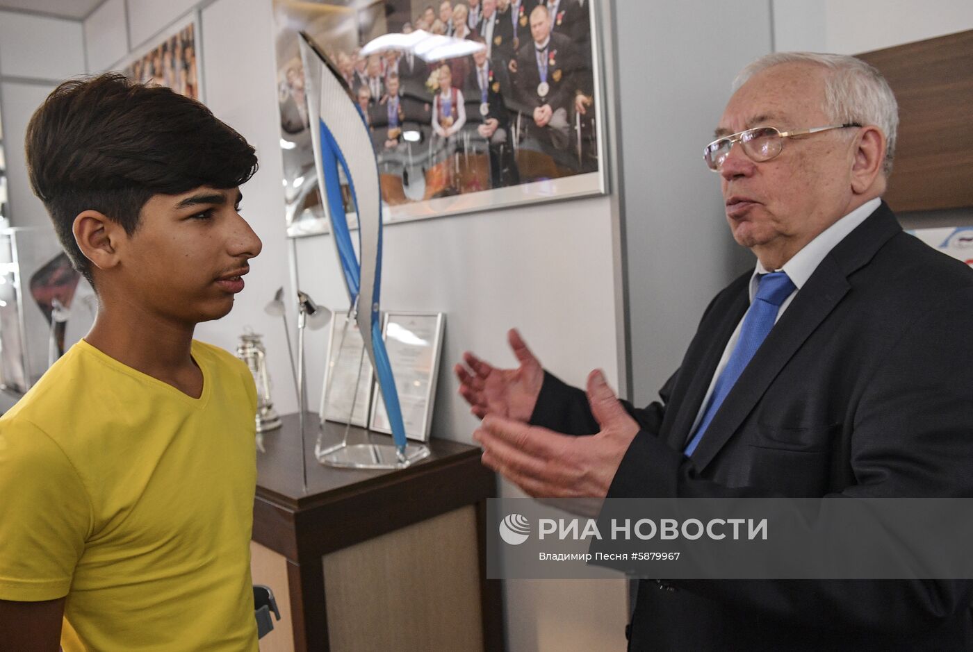 Иракский мальчик Касим Алькадим в Москве