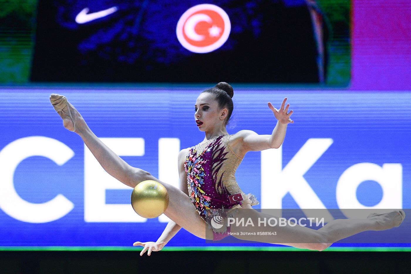 Художественная гимнастика. Чемпионат Европы. Первый день