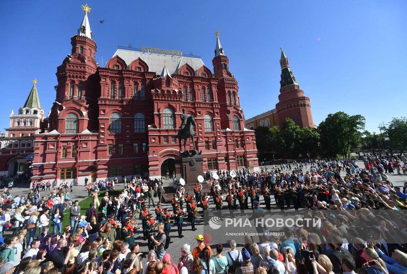 Открытие программы «Военные оркестры в парках»