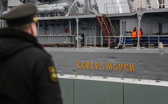 Торжественная встреча корабля "Североморск"