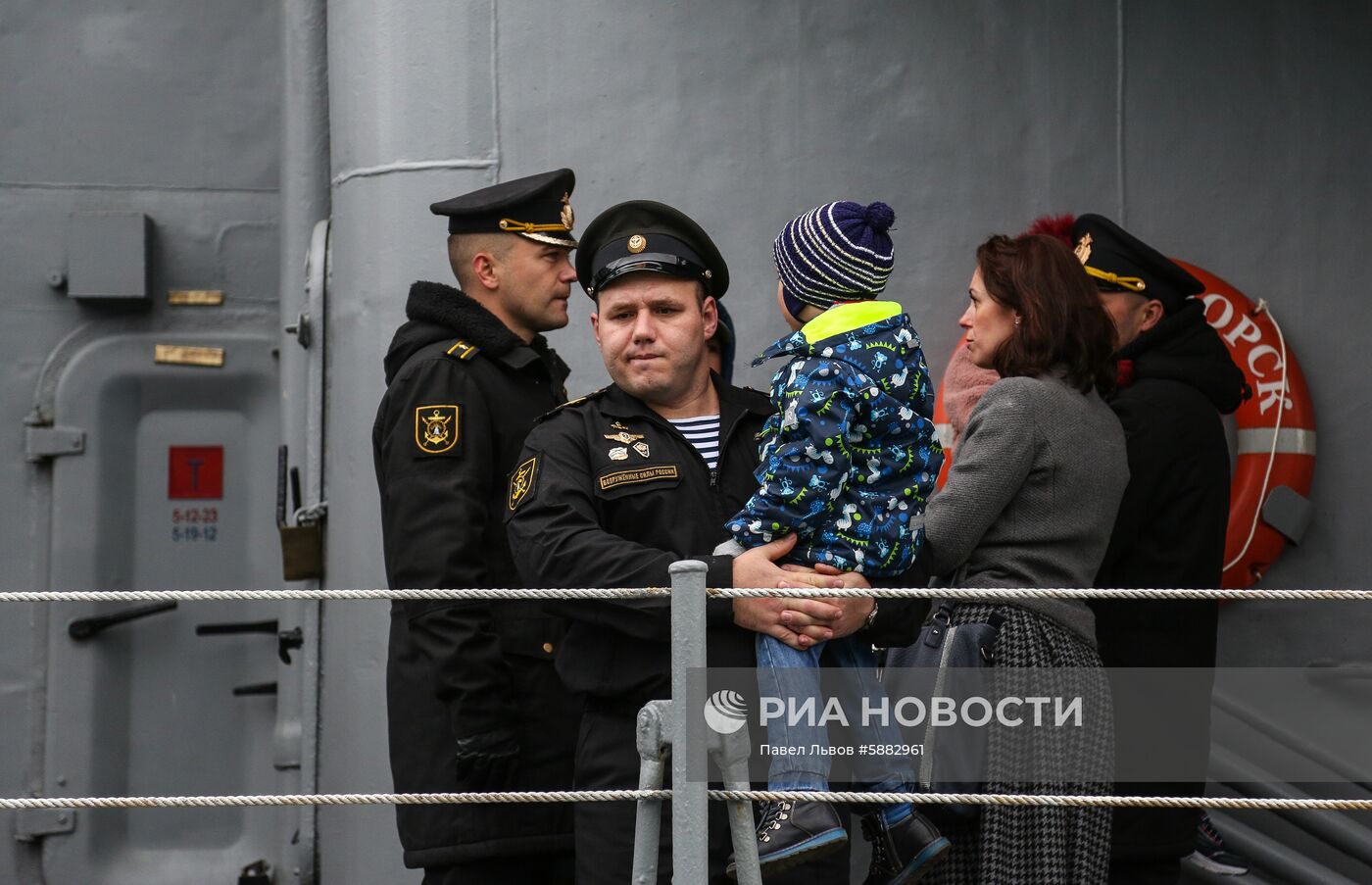 Торжественная встреча корабля "Североморск"